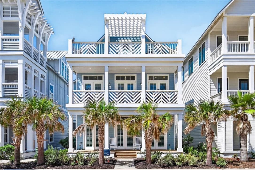 247 Lakeshore Dr