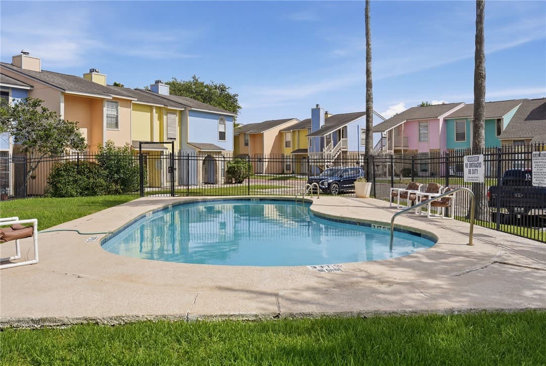 6702 Everhart Rd Apt U104