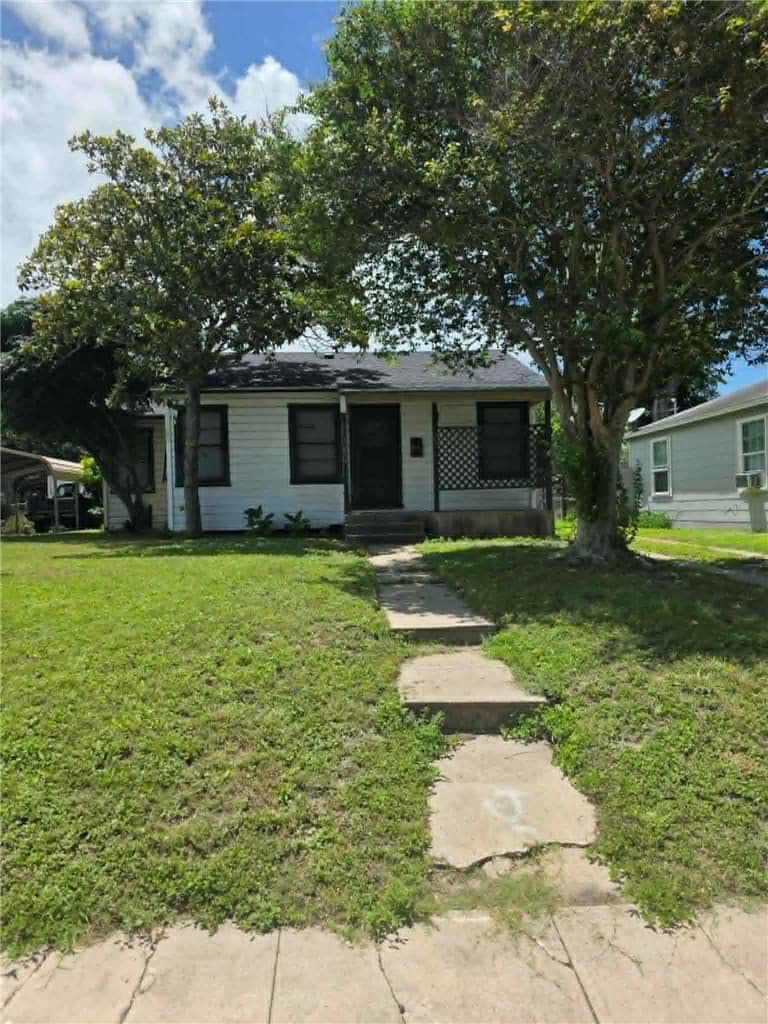 1237 Golla Dr