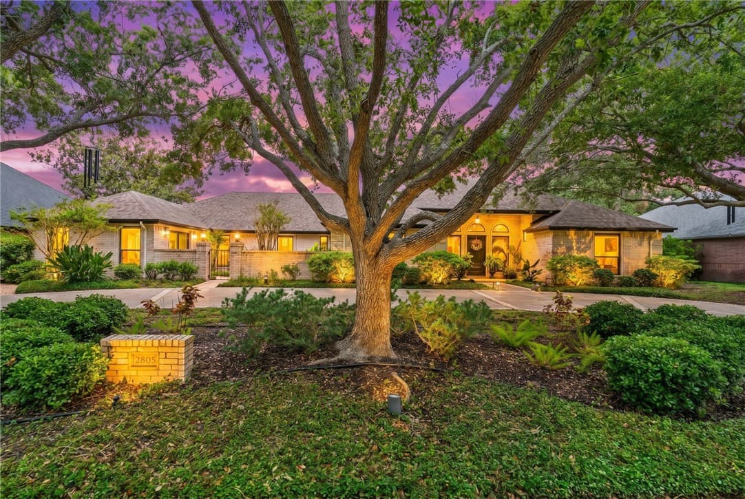 2805 Bretshire Dr