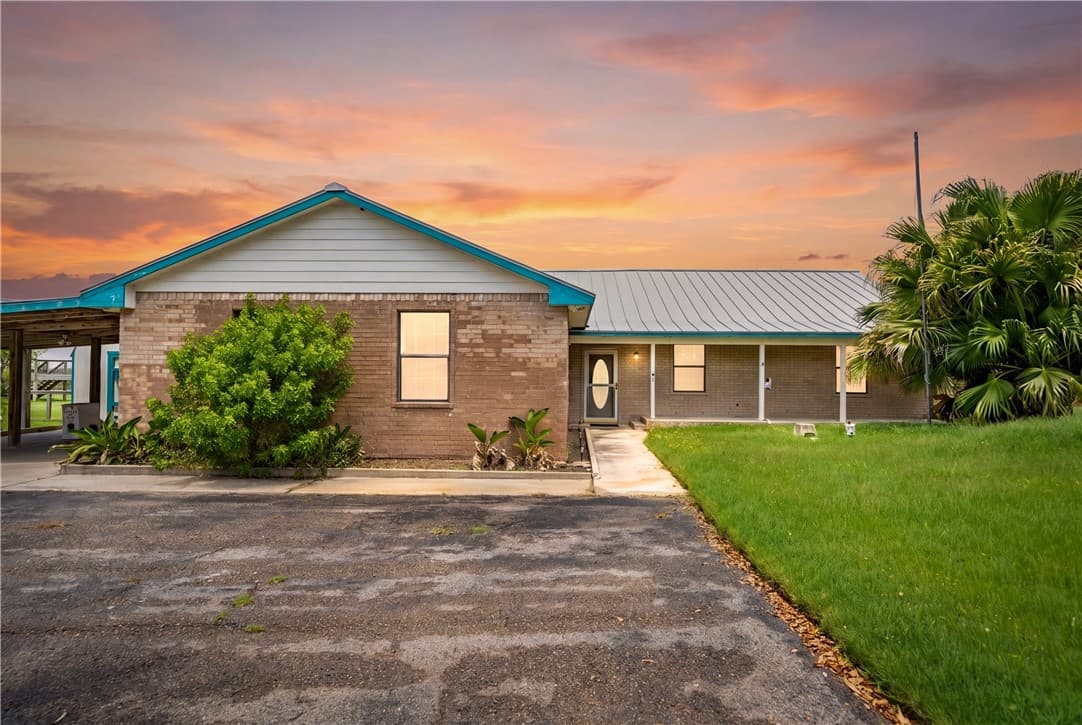 4931 Fm 1781