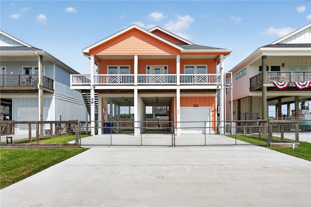 1505 S Live Oak St