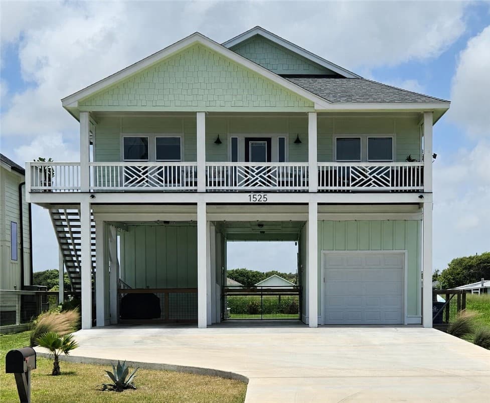 1525 S Live Oak St