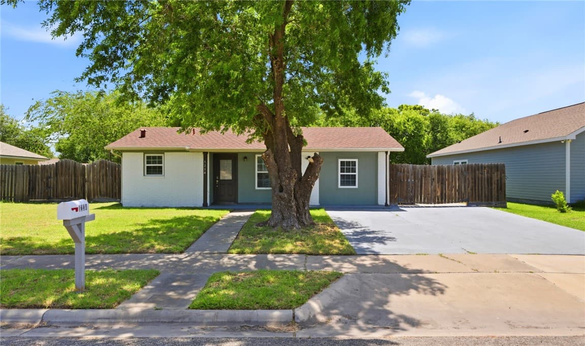 1234 Easthaven Dr