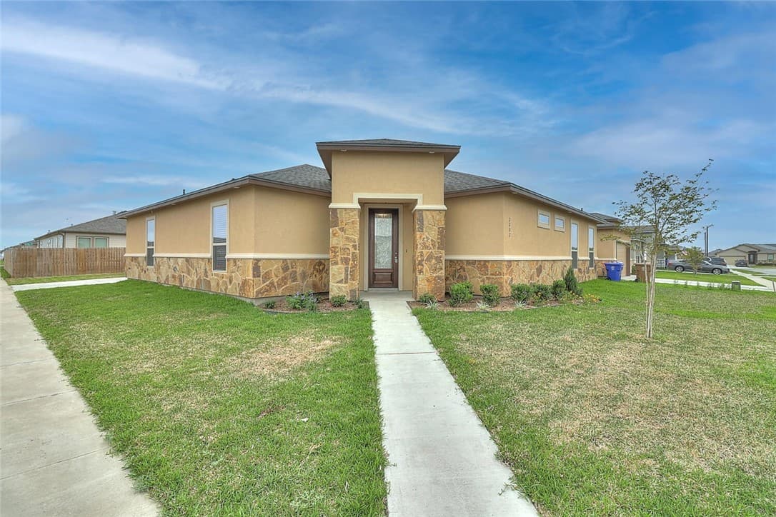 2202 Crystal Bay Dr
