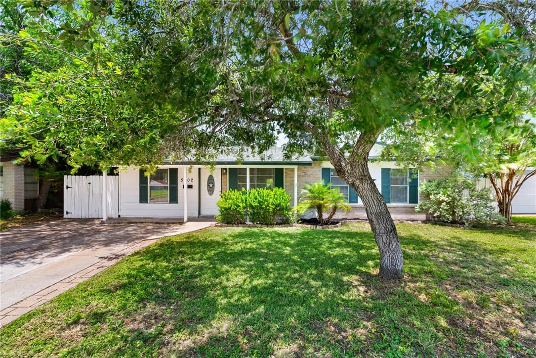 5702 Cain Dr