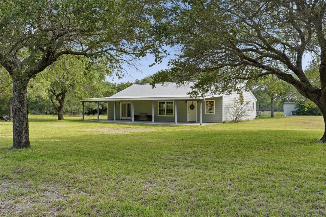 1546 W Beasley Ave