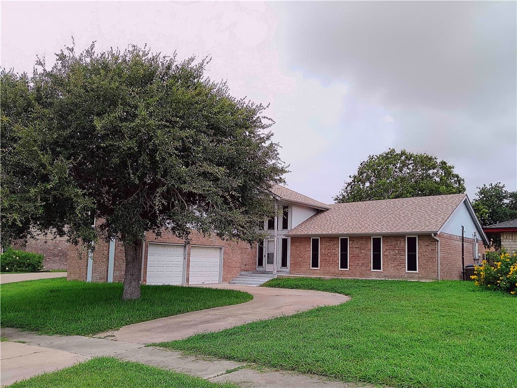 849 Cliff Dr