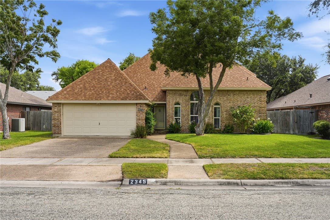 2345 Willow Dr