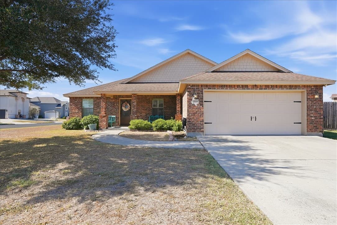 3721 Lake Hawkins