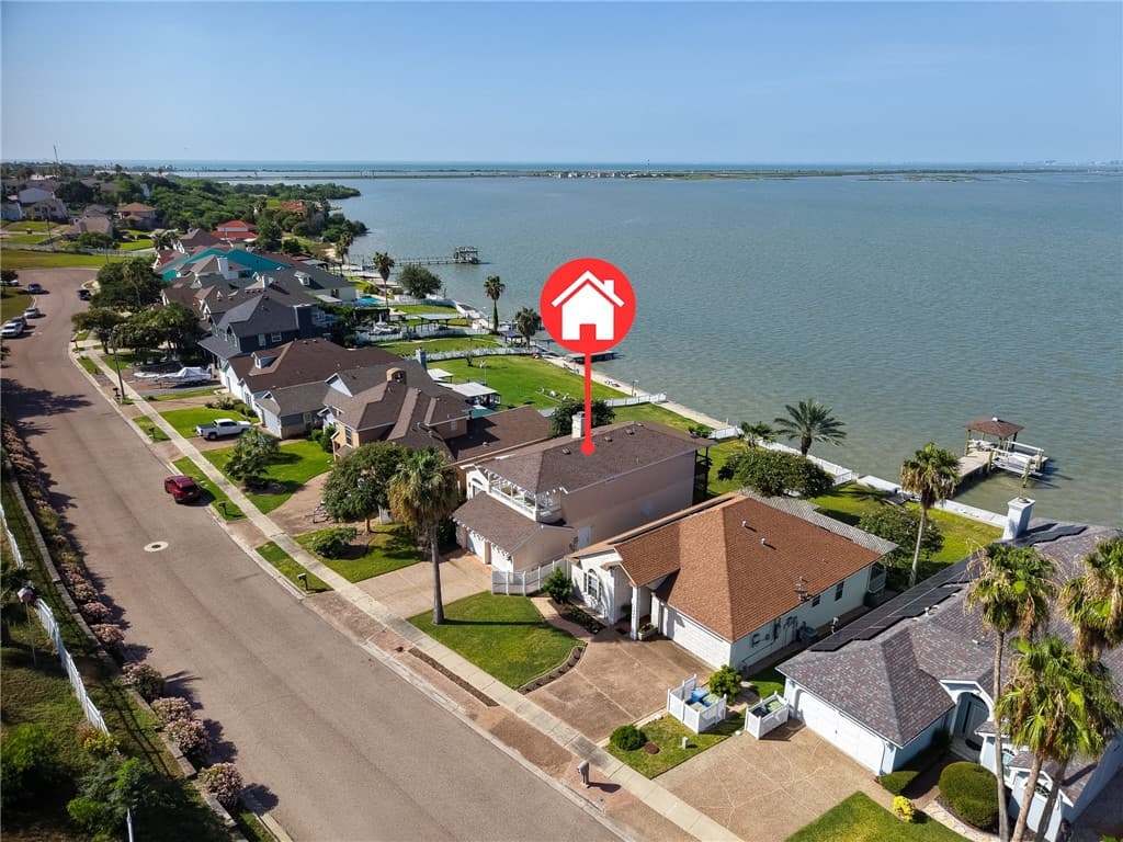 1343 Bayview Dr