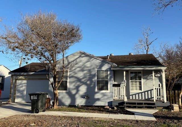 621 Everhart Rd