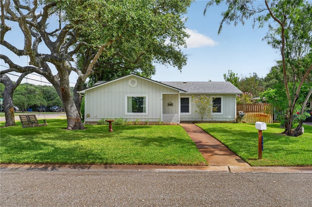 1902 Glass Ave