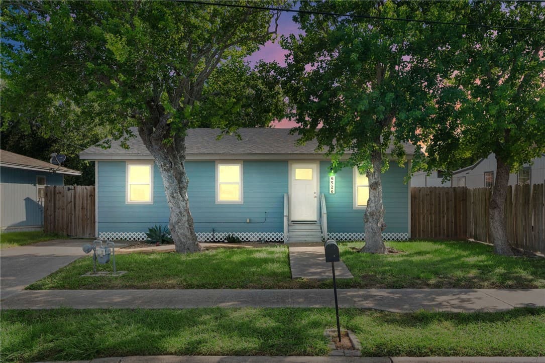 6526 Birmingham St