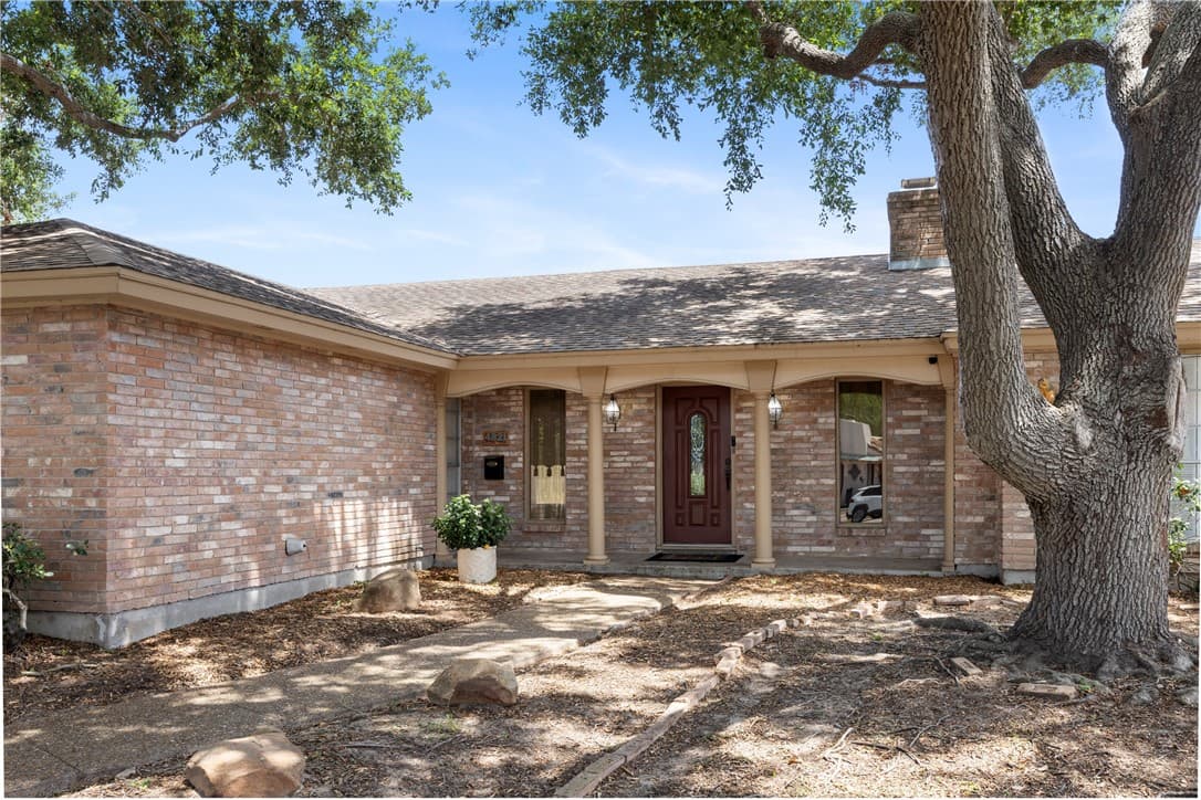 4821 Augusta Cir