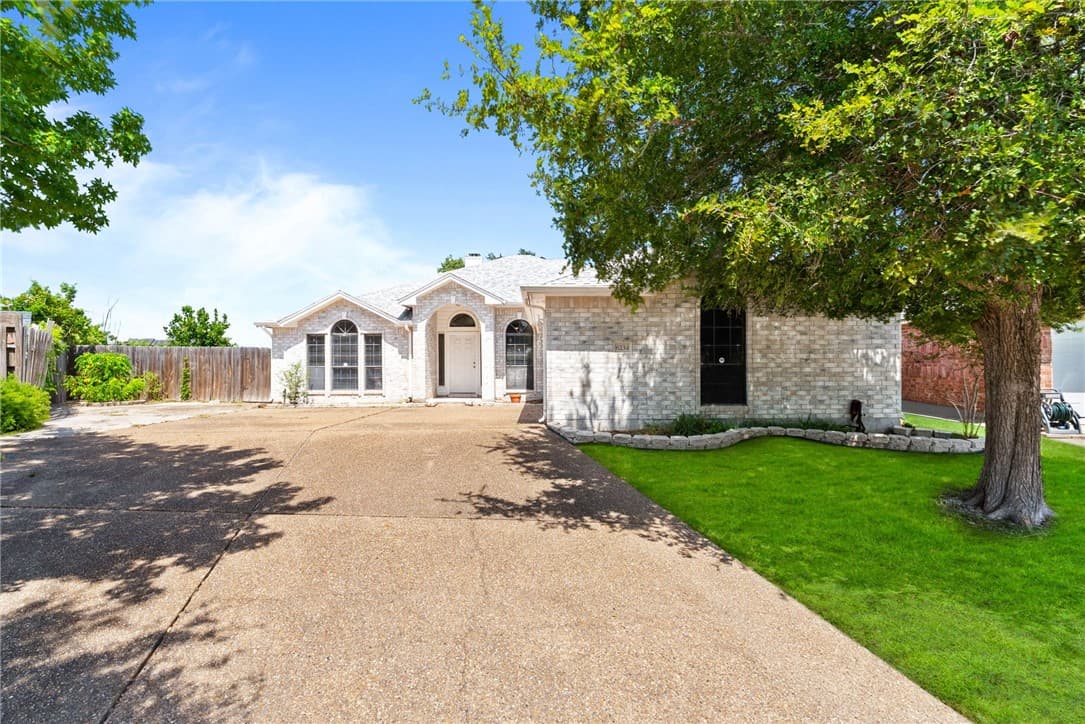 6234 Jessica Dr