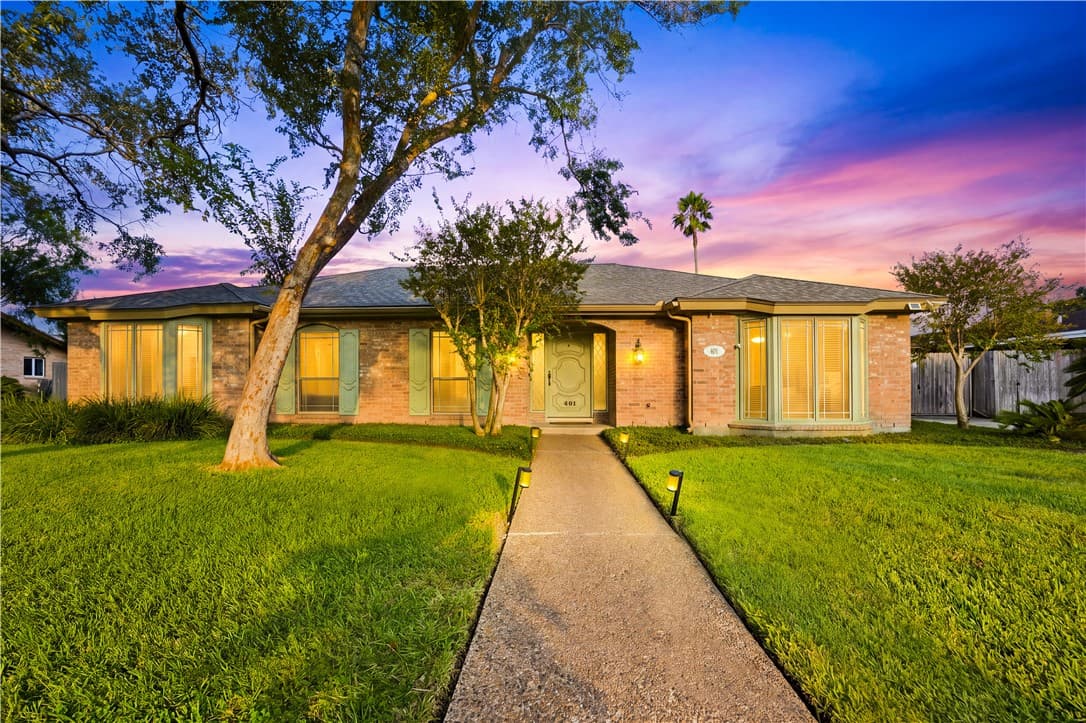 401 Cape Cod Dr