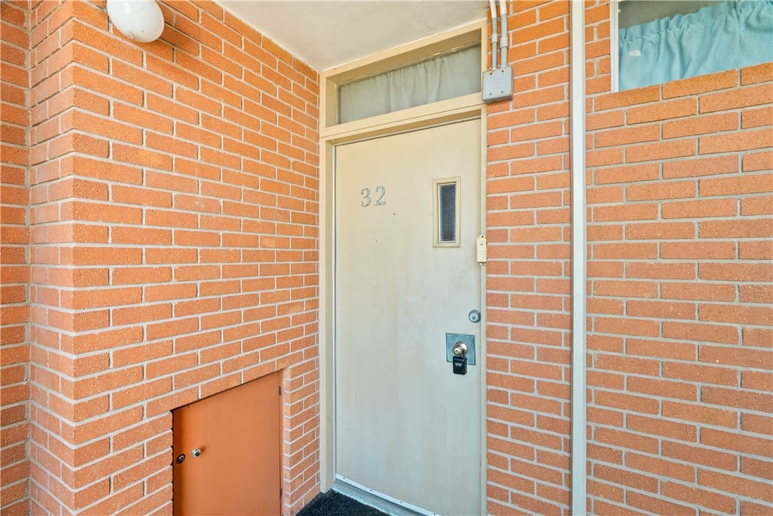 4302 Ocean Dr Apt 32