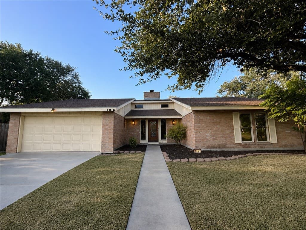 907 Hercules Dr