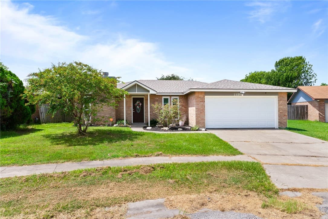 2329 Redwood Ln
