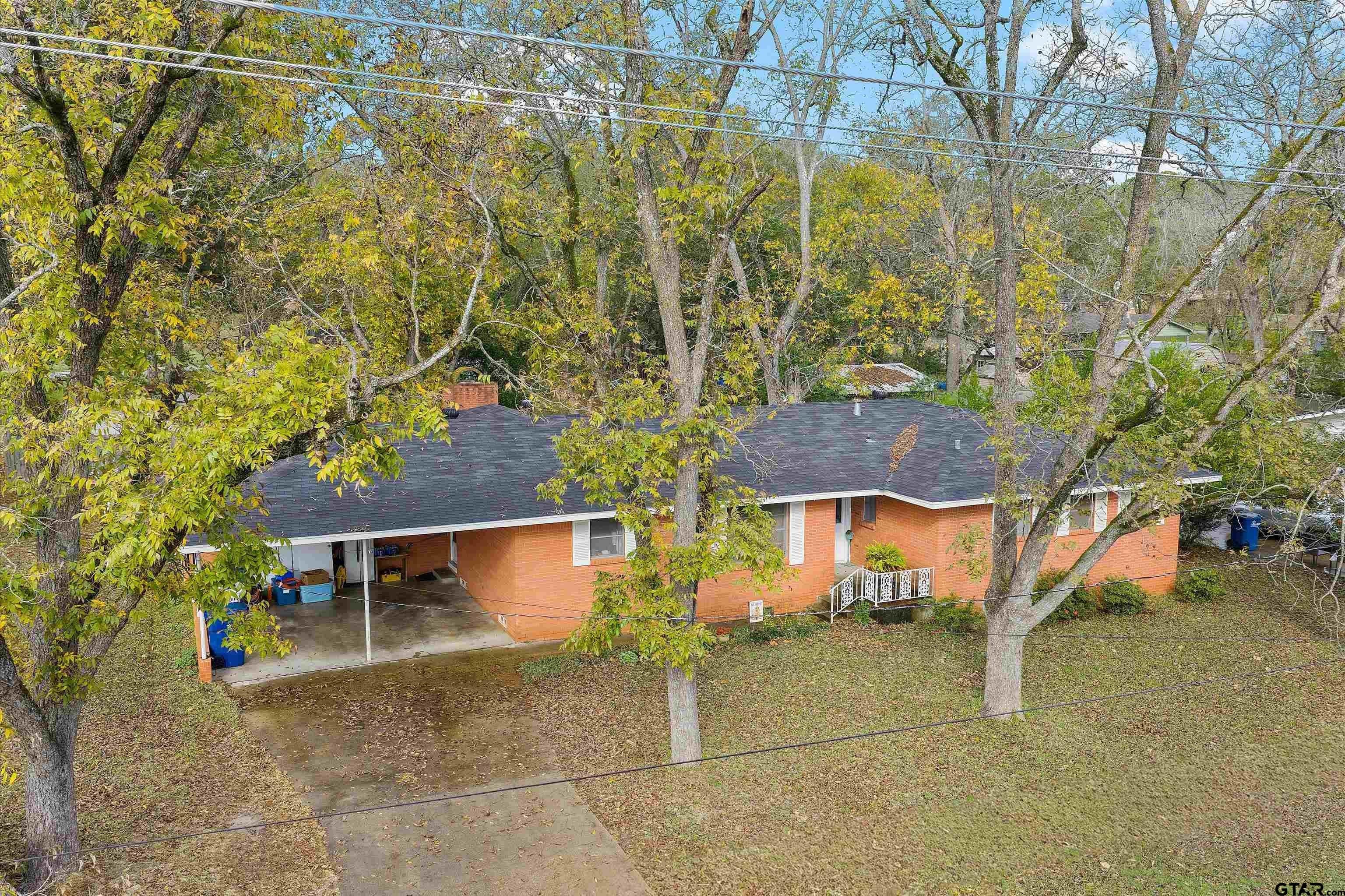387 Hill Ave
