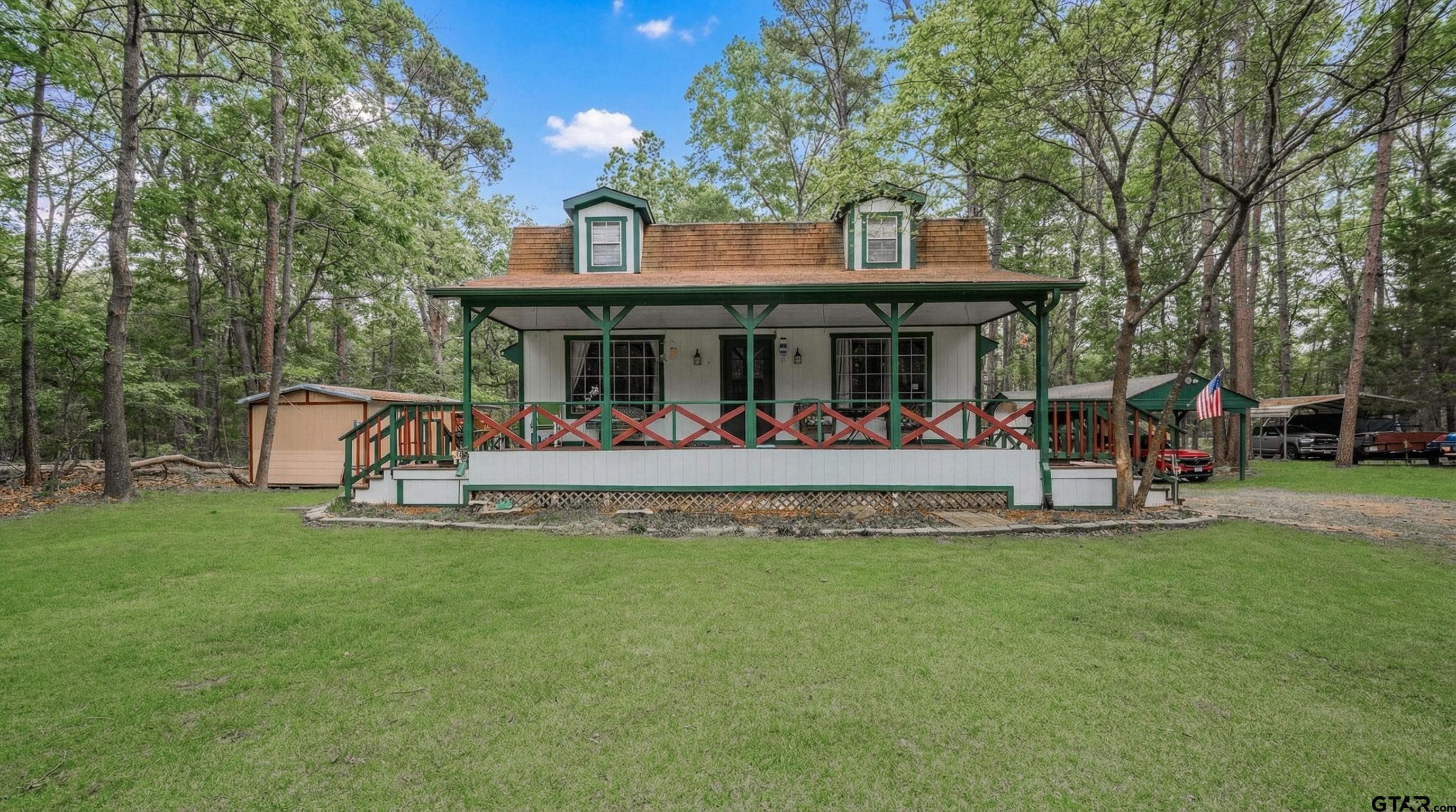 1100 Cypress Creek Dr