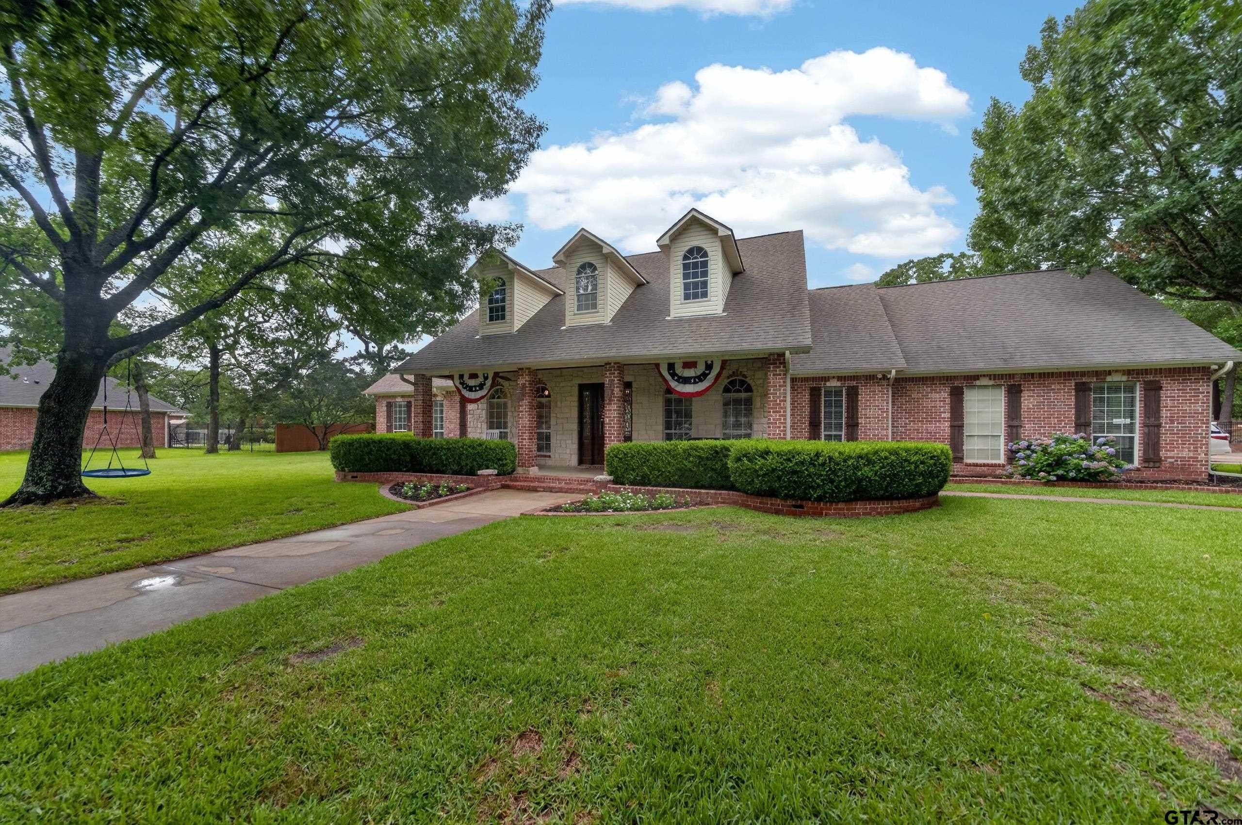 13051 Winding Oak