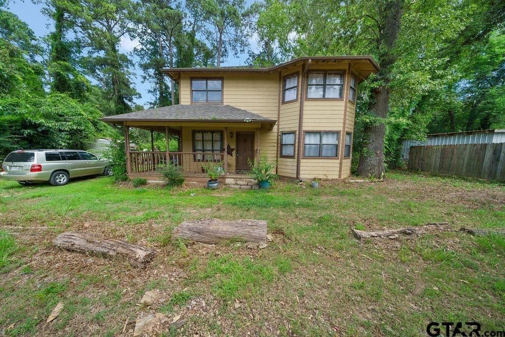 20624 Hewitt Cir