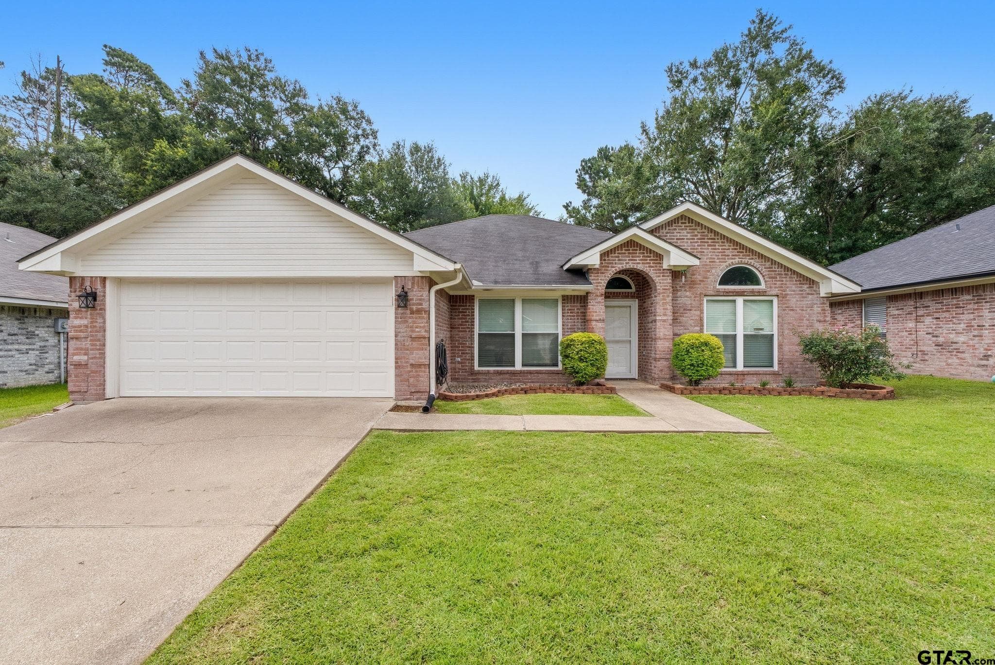 681 Frederick Cir