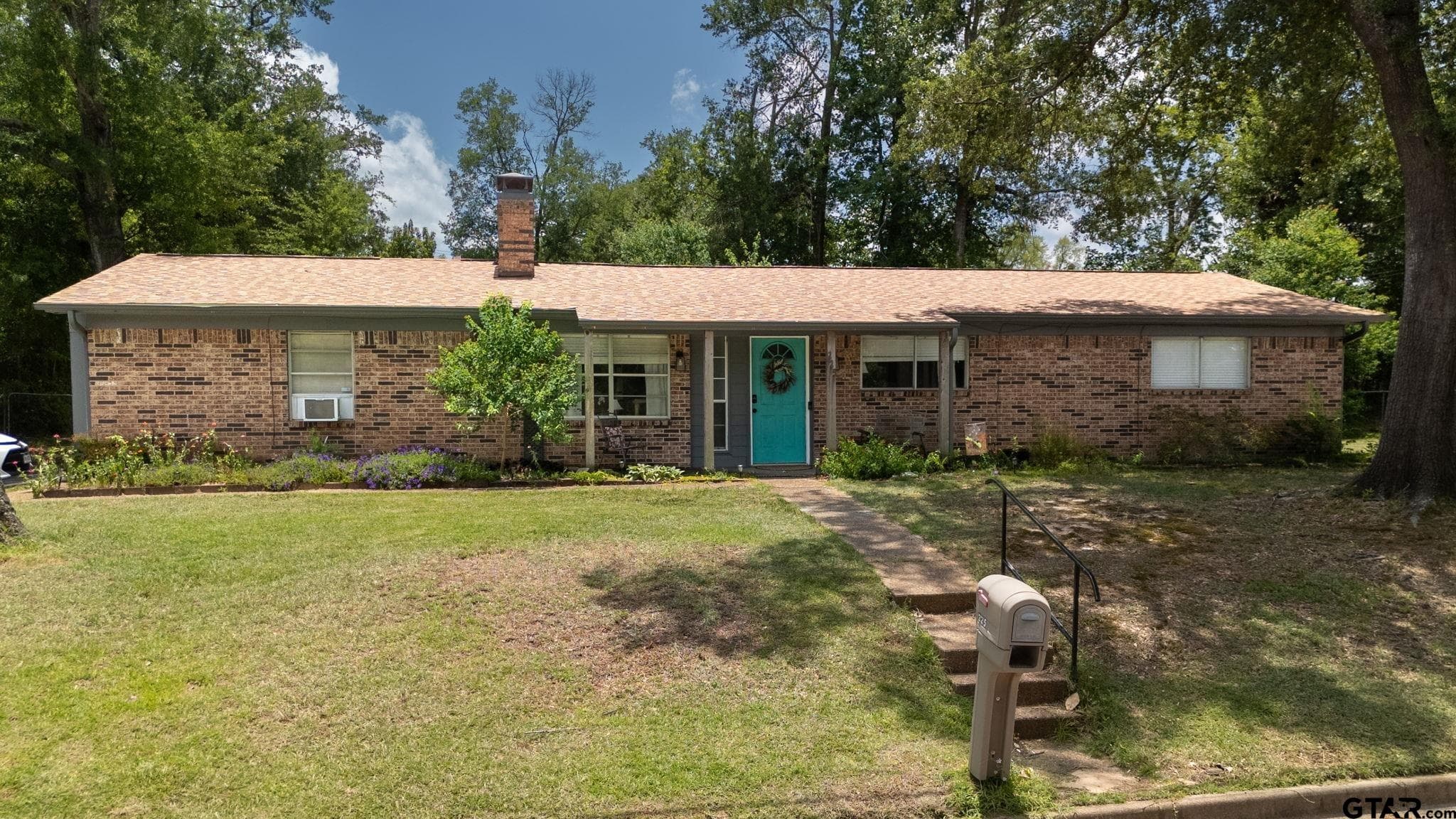 225 Powell Dr