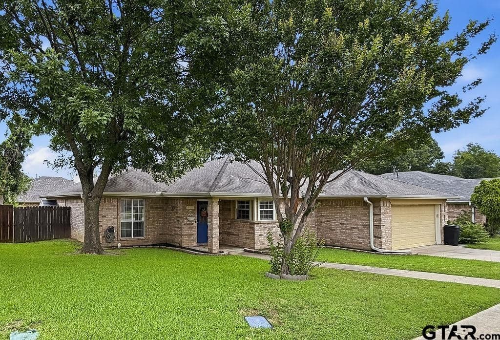 1857 Woodbridge Dr