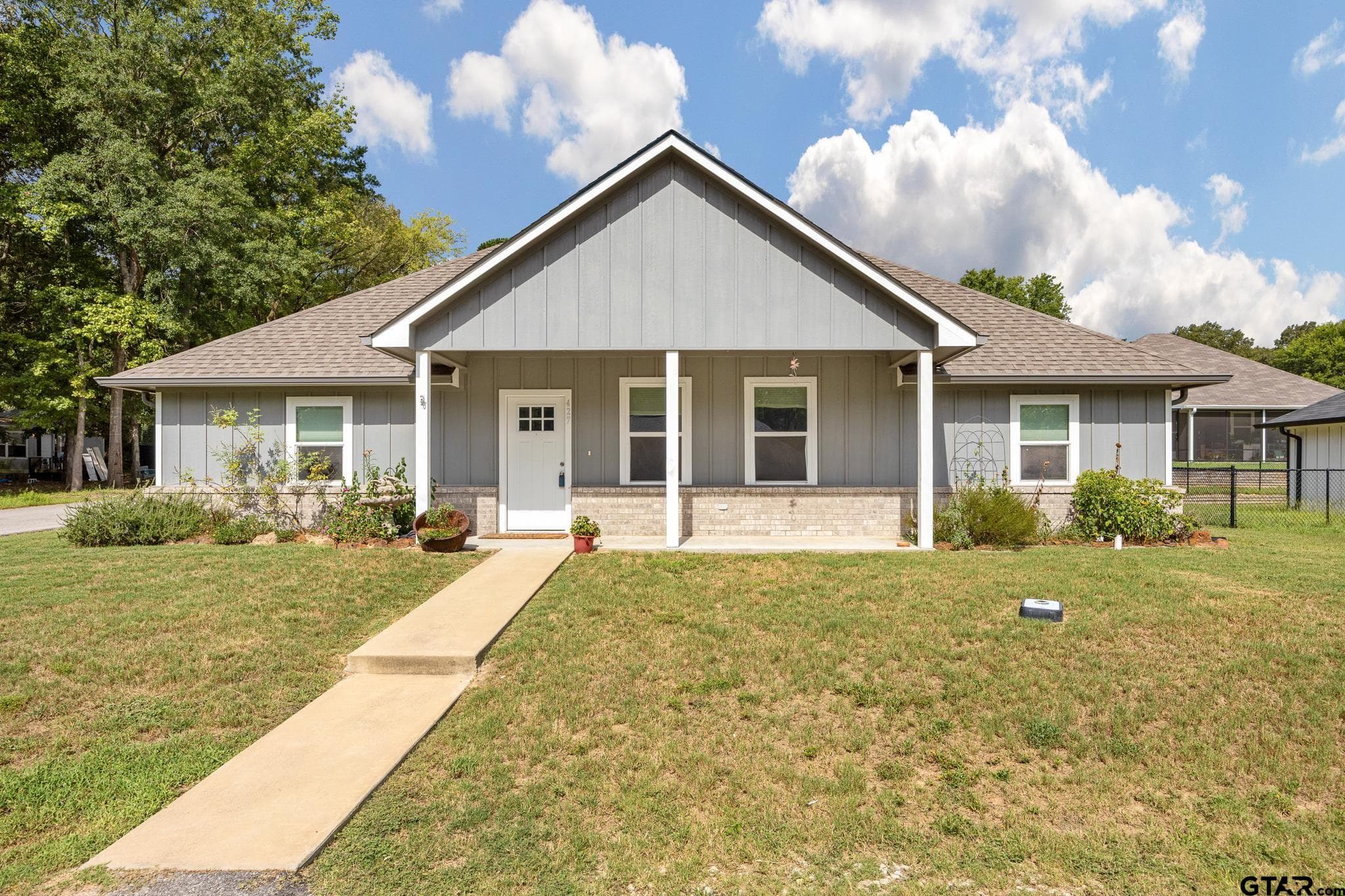 427 Garrett Cir