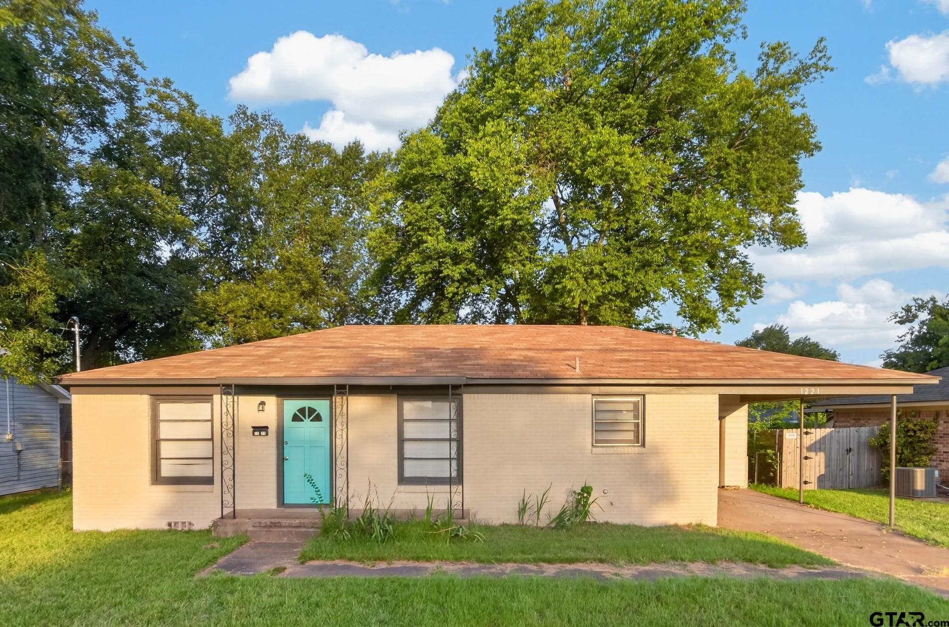 1221 S Tipton Ave