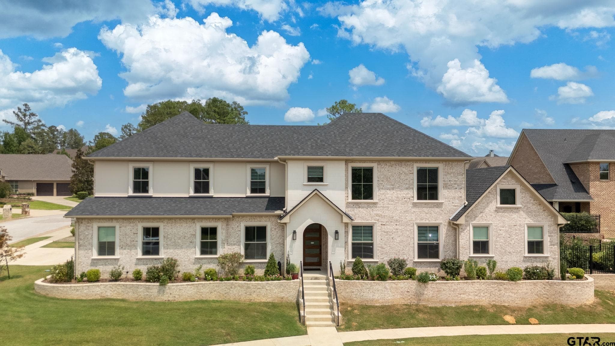 7317 Lake Pointe Cv