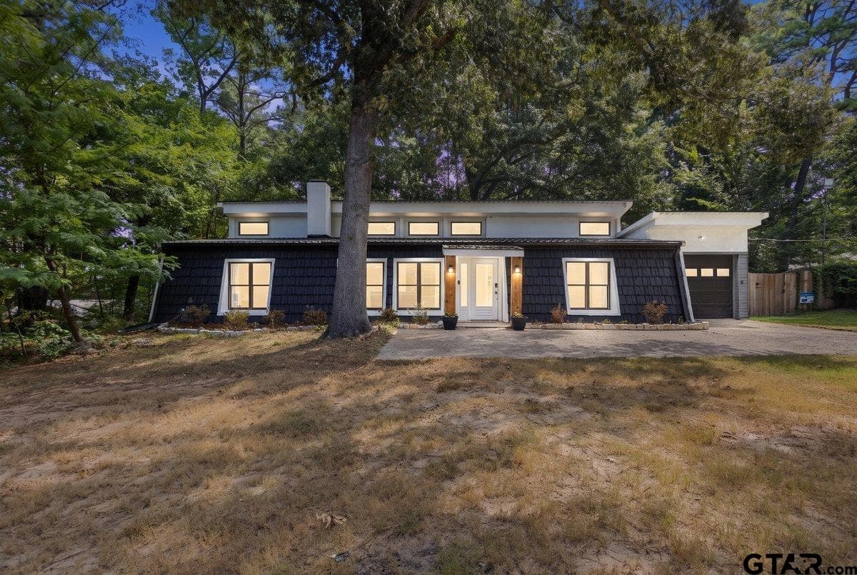 1219 Horseshoe Dr