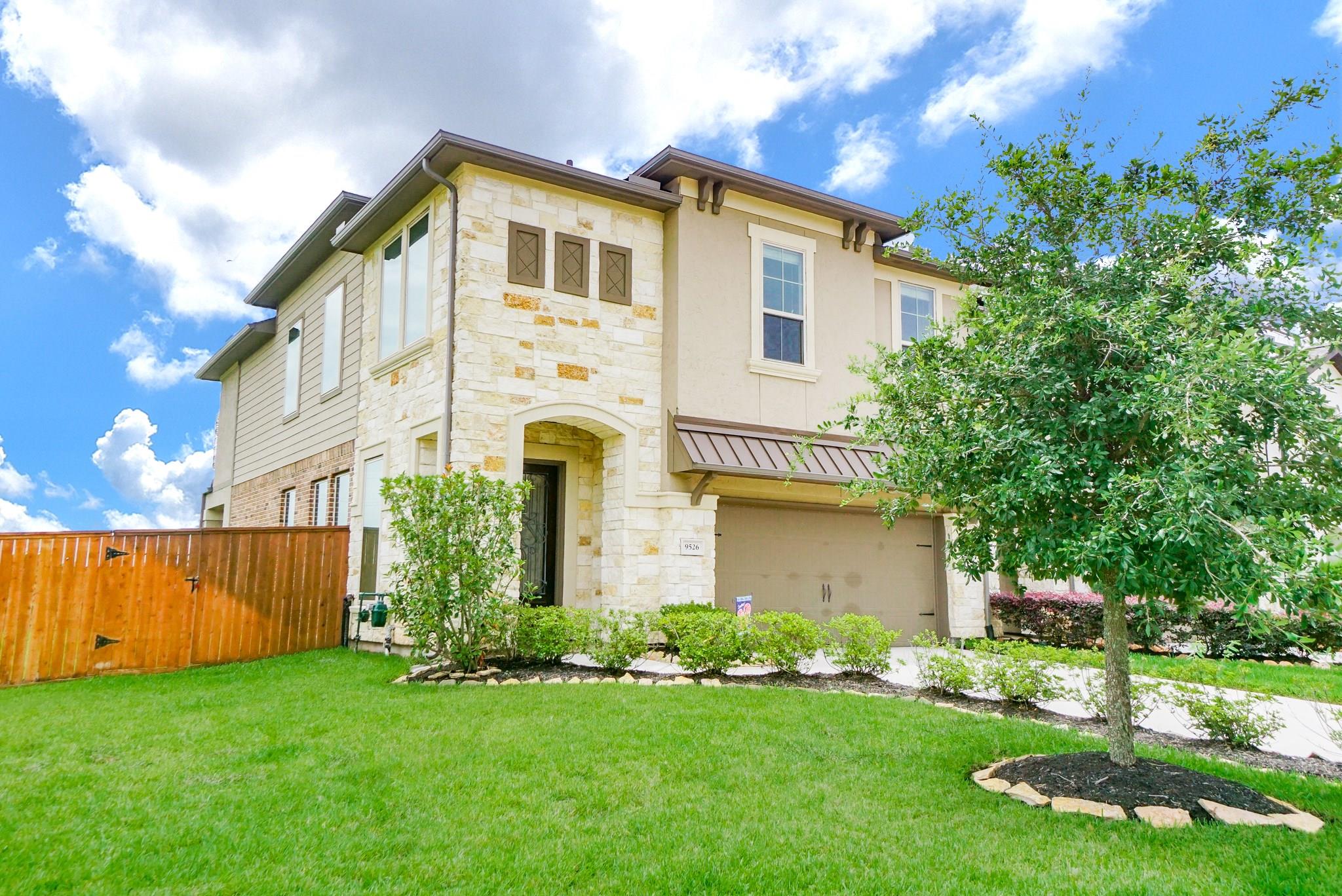 Main property image