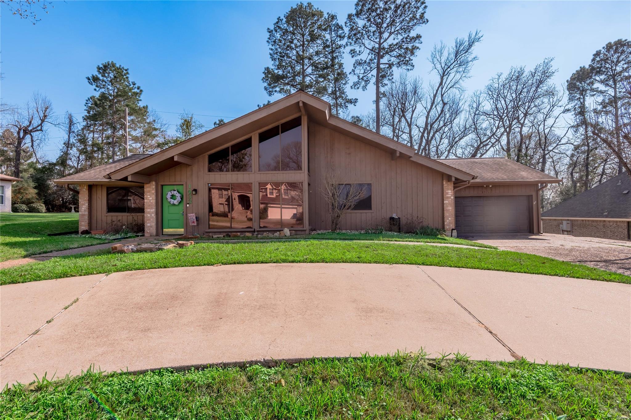 Main property image
