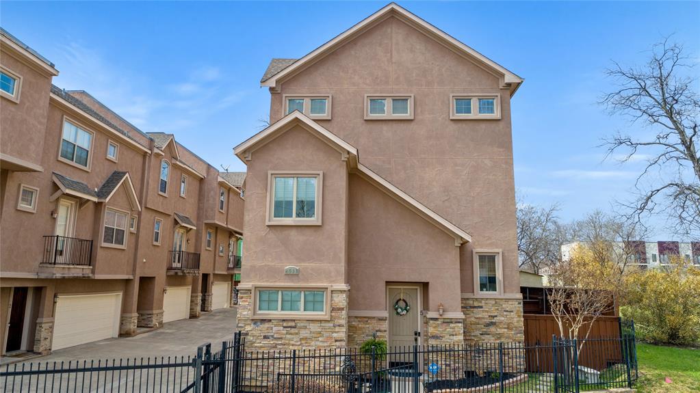 Main property image