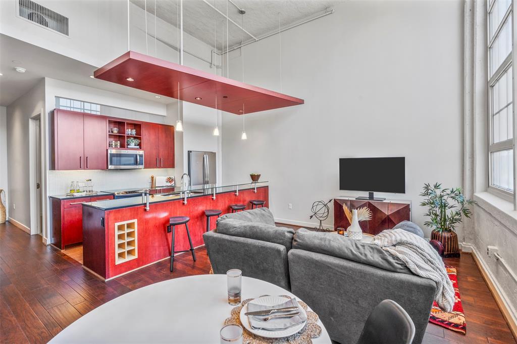 Main property image