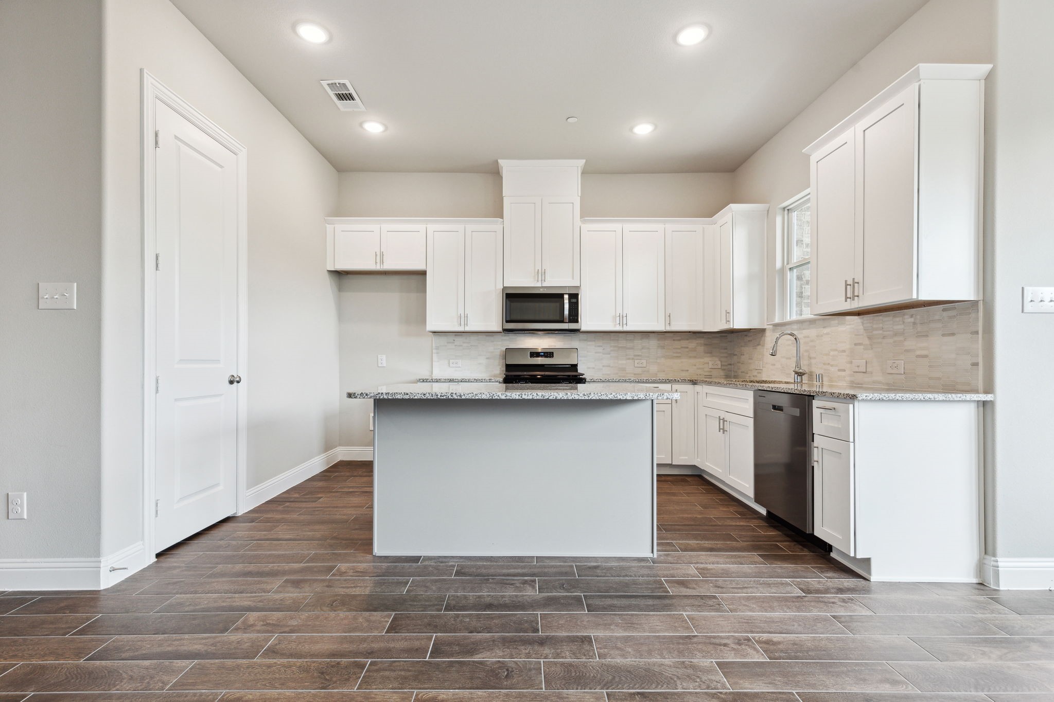 Main property image