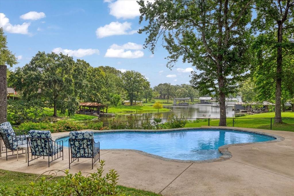 Main property image